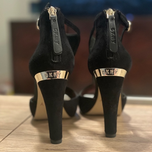 DKNY 3 1/2" black and gold heels - Picture 5 of 6
